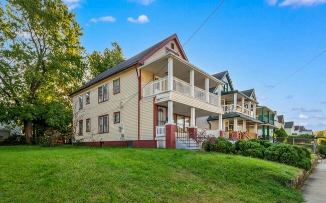 Photo - 635 E 124th St