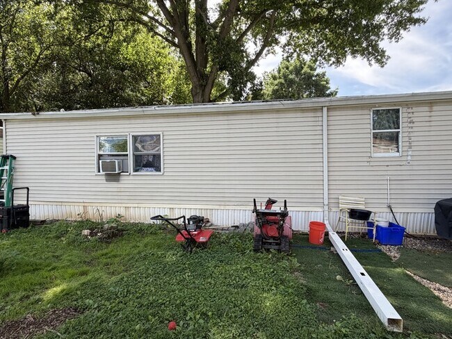 329 Bahama Cir