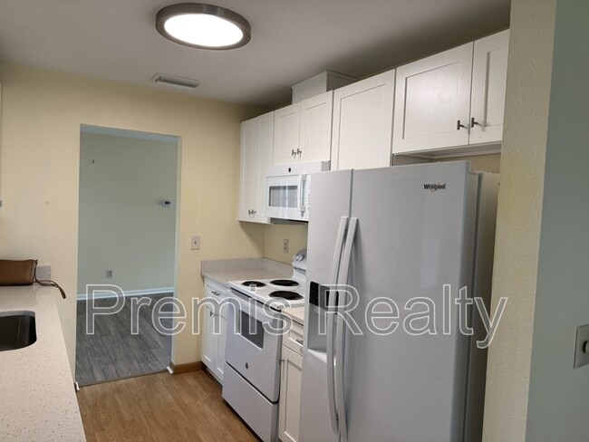 Photo - 144 Stafford Cir