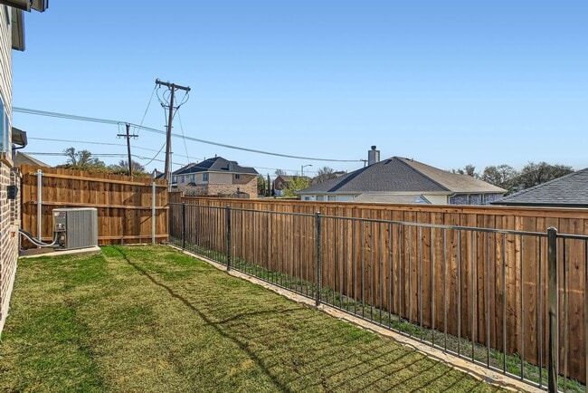 Photo - 8119 Sawyer Dr
