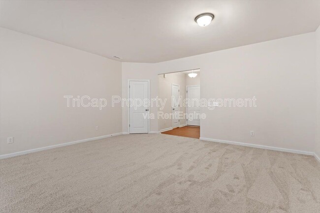 Photo - 313 White Oak Ridge Dr