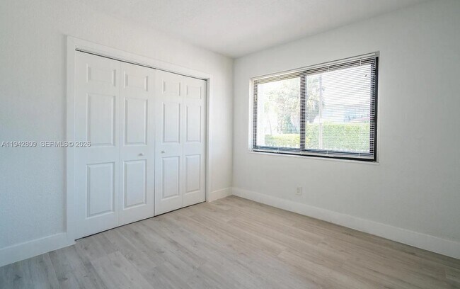 Photo - 7925 Crespi Blvd Unit 0