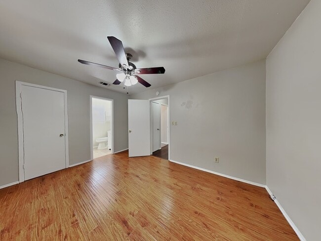 Photo - 1303 Carla Ave