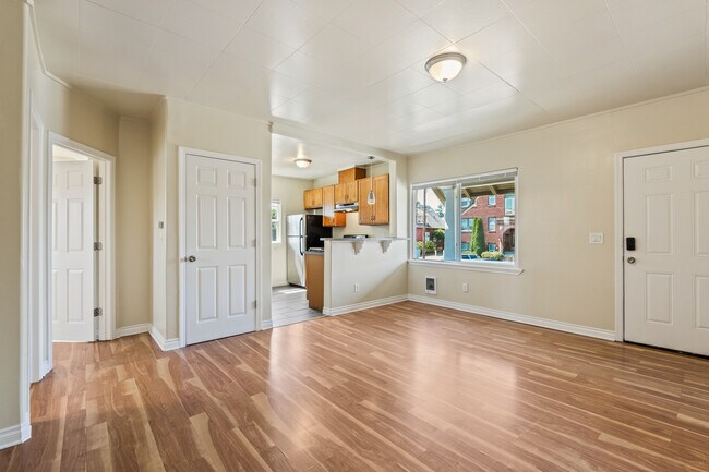 Photo - 3901 S Yakima Ave