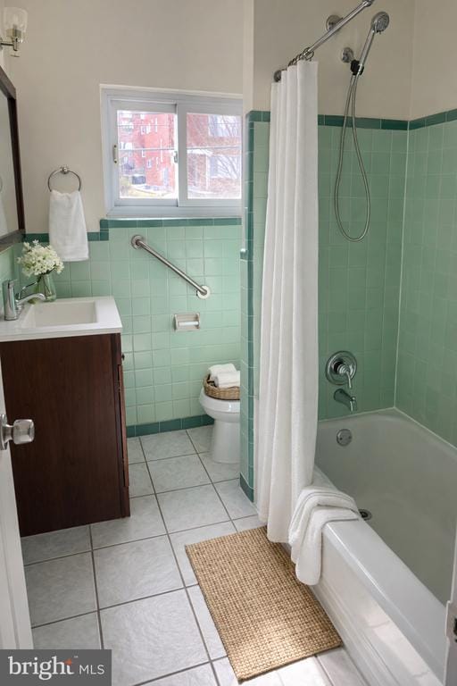 Photo - 126 Webster St NE