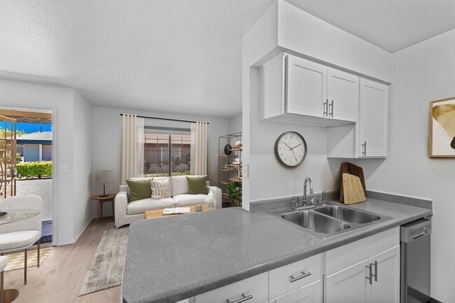 Photo - Coronado Glen Apartments