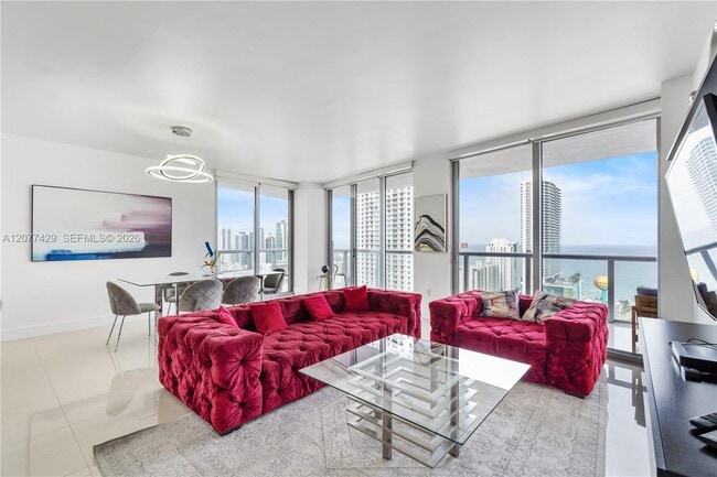 Building Photo - 2600 E Hallandale Beach Blvd Unit T2802