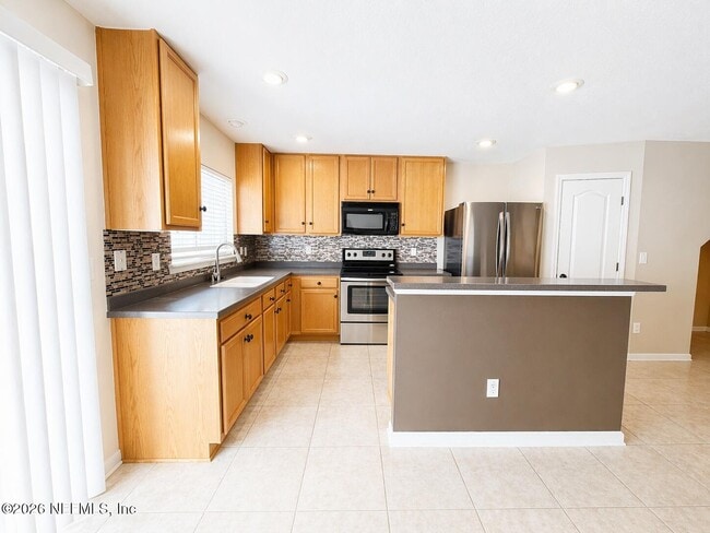 Photo - 253 E Pisa Pl