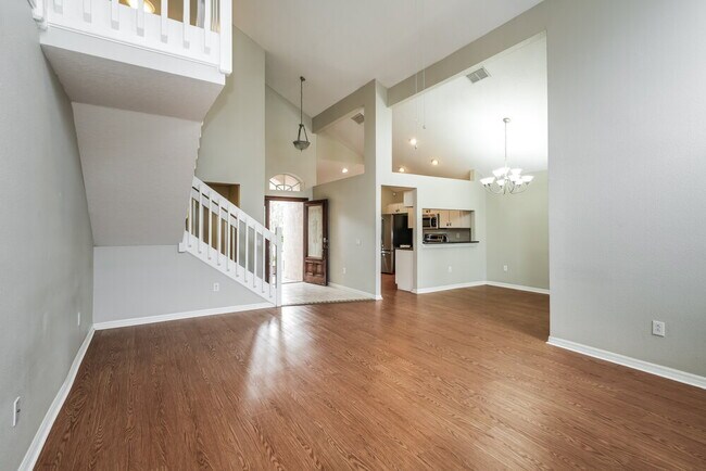 Photo - 30439 Wrencrest Dr