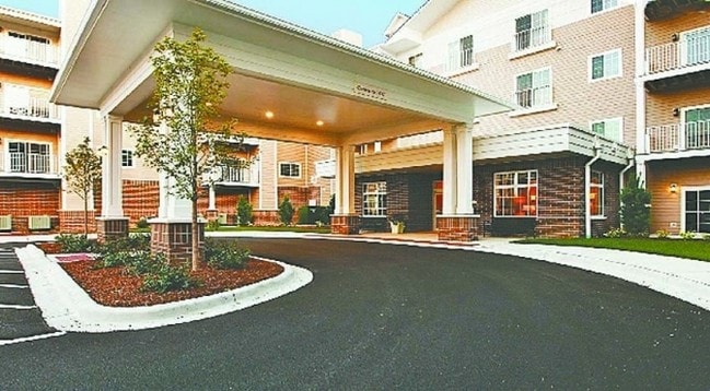 Photo - Thomas Place Bettendorf