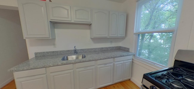 Photo - 1234 Blue Hill Ave Unidad 3