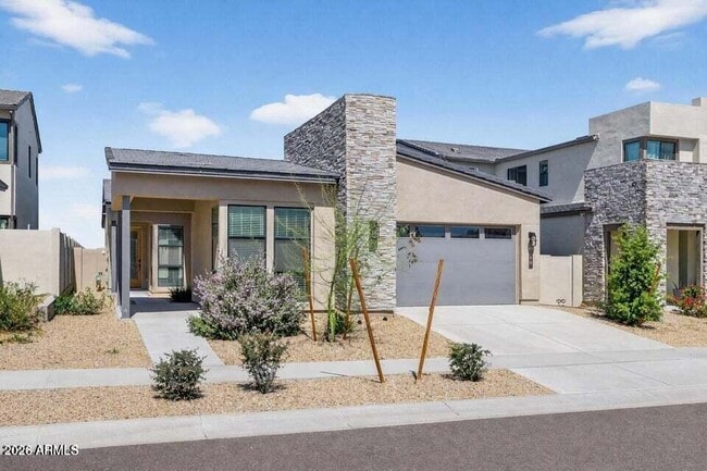 Building Photo - 810 E Hopi Trail