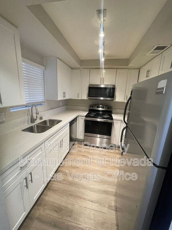 Building Photo - 1729 Jupiter Ct Unit #D Rental