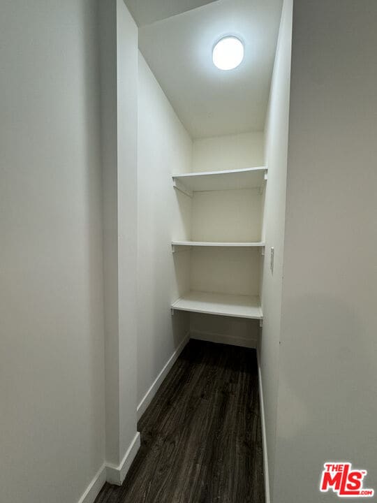 Photo - 5813 Harold Way