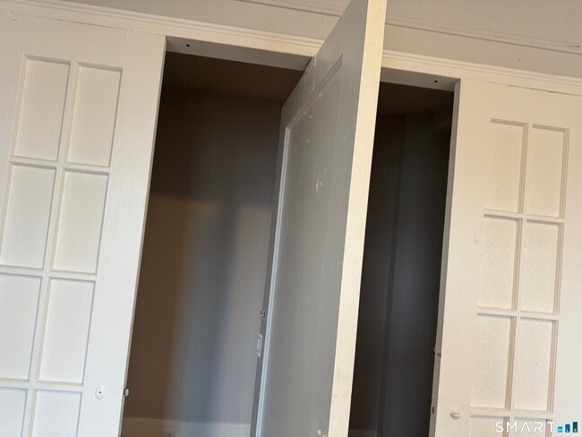 Photo - 144 Grove St Unit 305