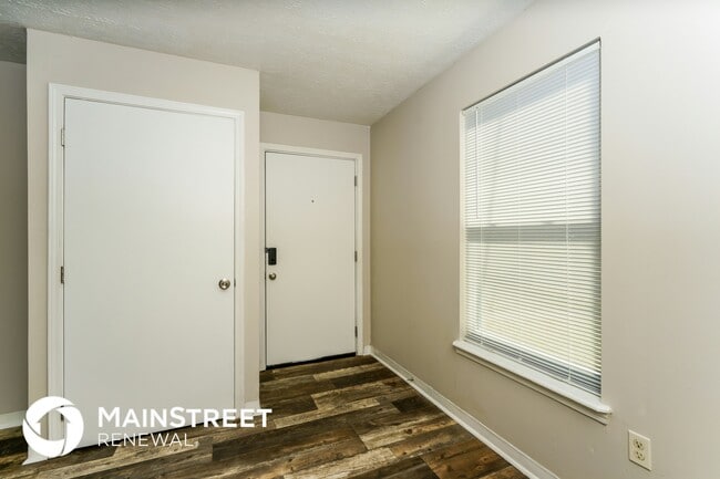 Building Photo - 2913 Dumesnil St Rental