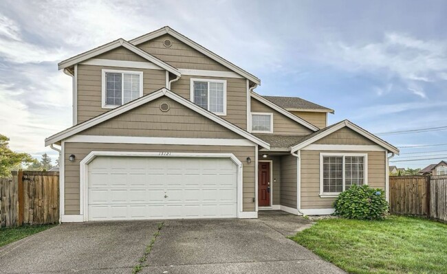 Spacious 4 Bedroom, 3 Bathroom Puyallup Home - Spacious 4 Bedroom, 3 Bathroom Puyallup Home