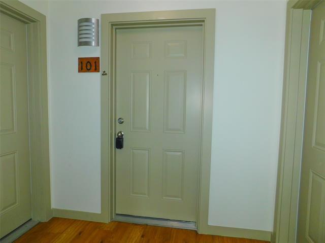 Photo - 1512 N Elm St Unit 101