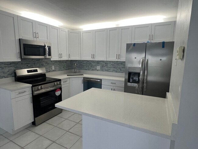 Building Photo - 1109 Green Pine Blvd Unit F1 Rental