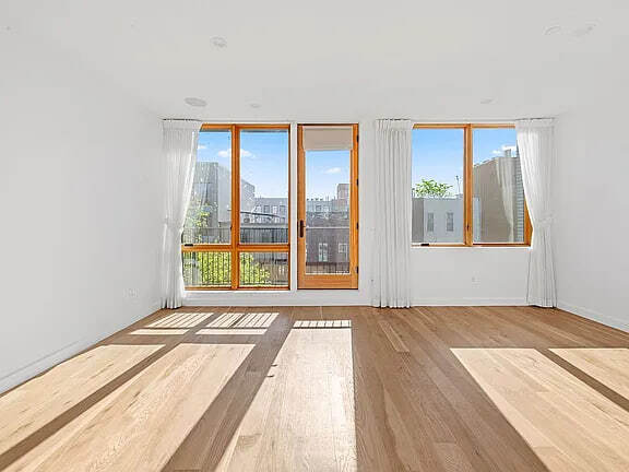 Photo - 42 Rochester Ave