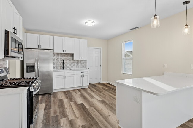 Photo - 515 George Ave