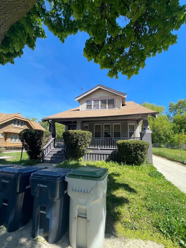 Building Photo - 2338 W Keefe Ave Unit 2338A W KeefeAve