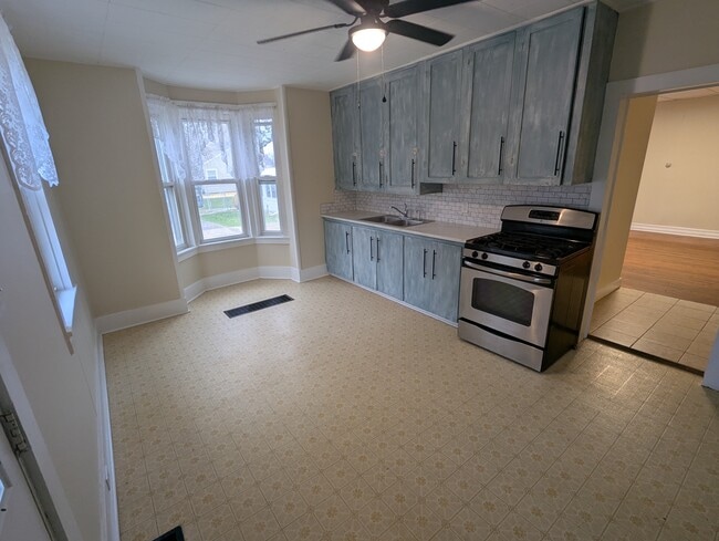 Photo - 2679 Riverside Dr Unit 2679 Riverside Dr