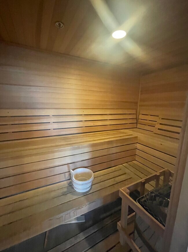 Photo - 5830 HENRY Ave