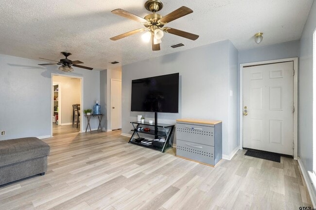 Photo - 309A Blake Drive