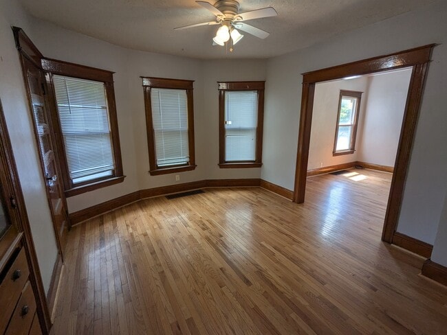 Photo - 918 S Goodman St