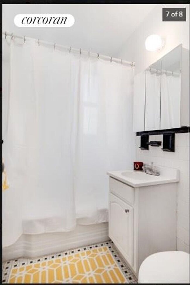 Photo - 1420 York Ave