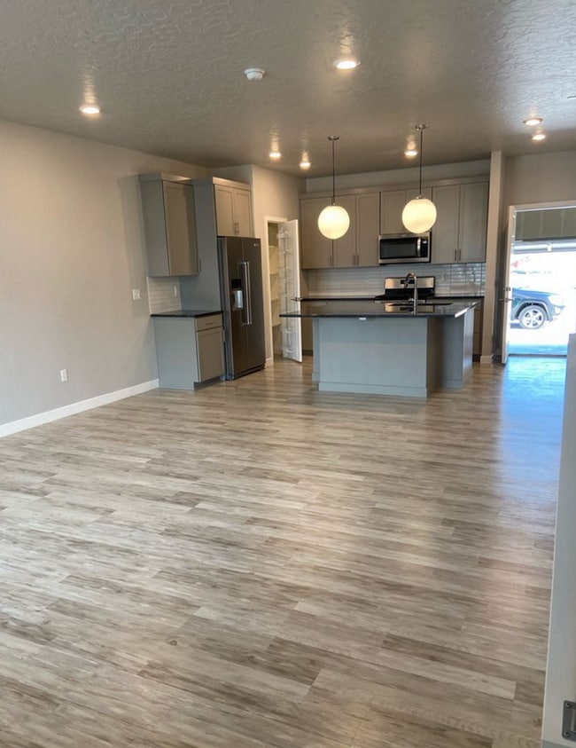 Photo - Lehi townhome for rent!