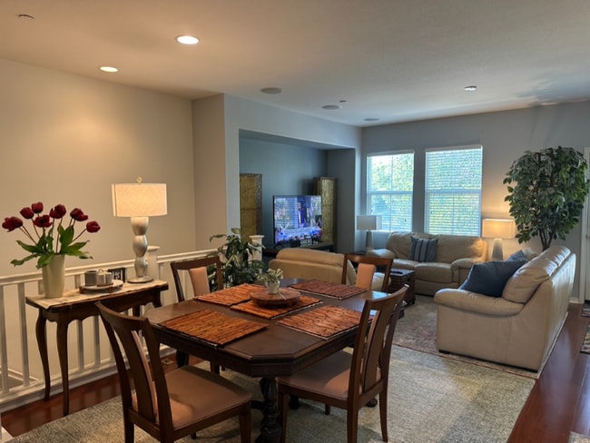 Photo - 3066 Roia Ln