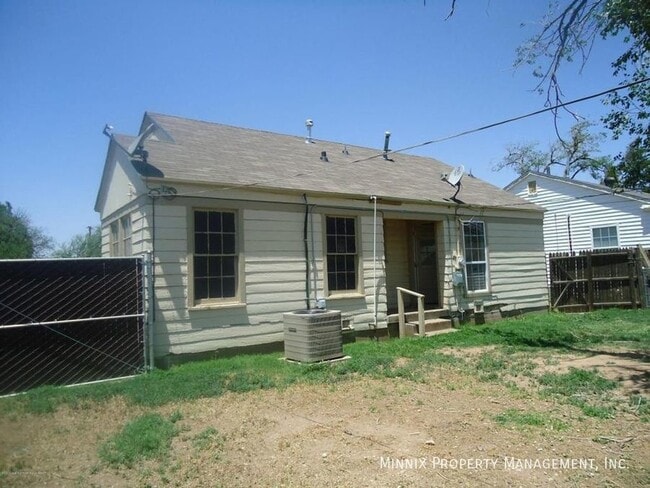 Photo - 911 S Virginia St