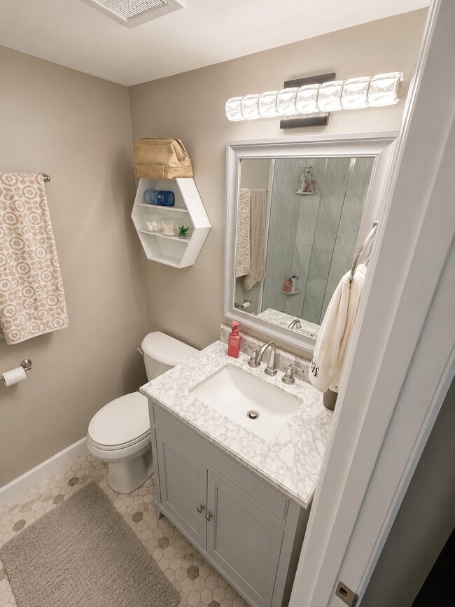 Photo - 9760 Bunker Hill Ln Unit 77