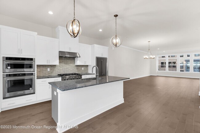 Photo - 5 Blaisdell Ct Unit 9