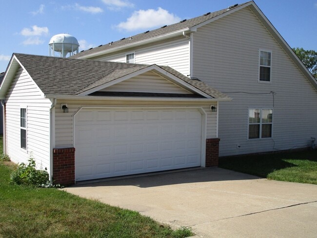 Photo - 5004-5006 Carrie Ridge Dr. Unit 5004 Carrie Ridge Dr.