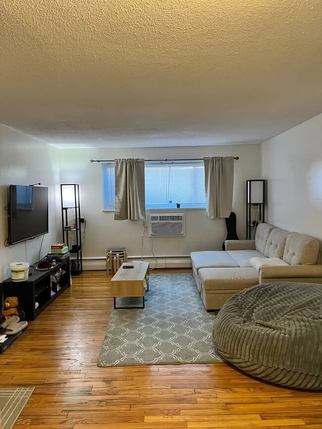 Building Photo - 290 Corey Rd Unit Apt 14