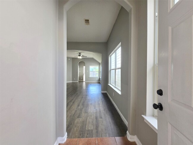 Photo - 811 Forest Hillside Ln