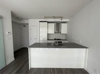 Photo - 1283 Howe St