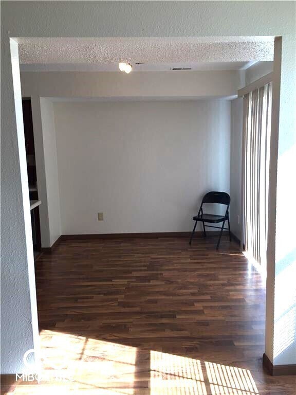 Photo - 4539 Riverbrook Ln