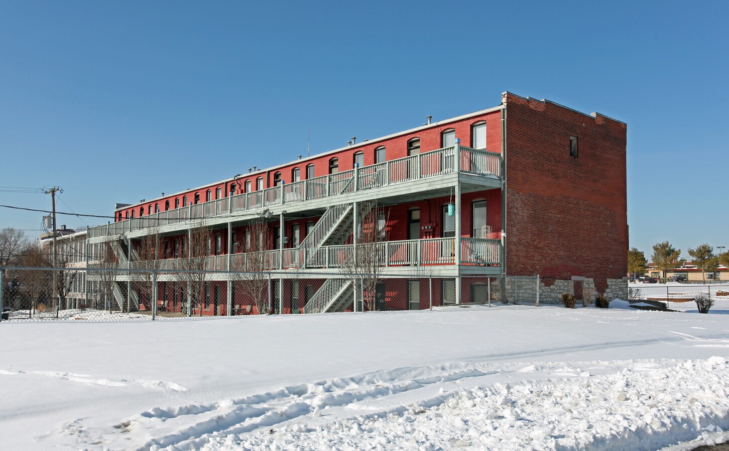 Photo - Longmeadow Apartments