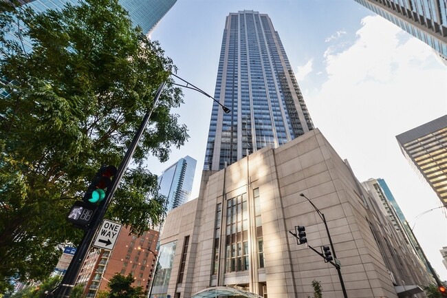 Building Photo - 512 N McClurg Ct Unit 711 Rental