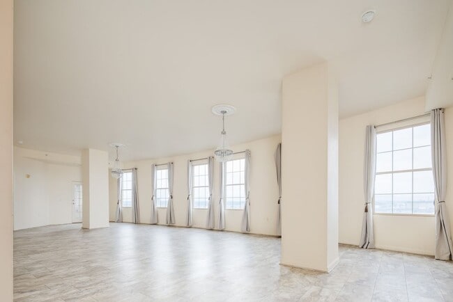 Photo - 475 W 12th Ave Rental