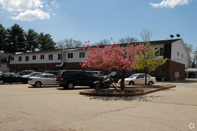 Photo - Pequannock Mini Mall Apartments