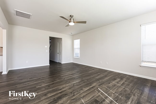 Photo - 903 Birchcrest Wy