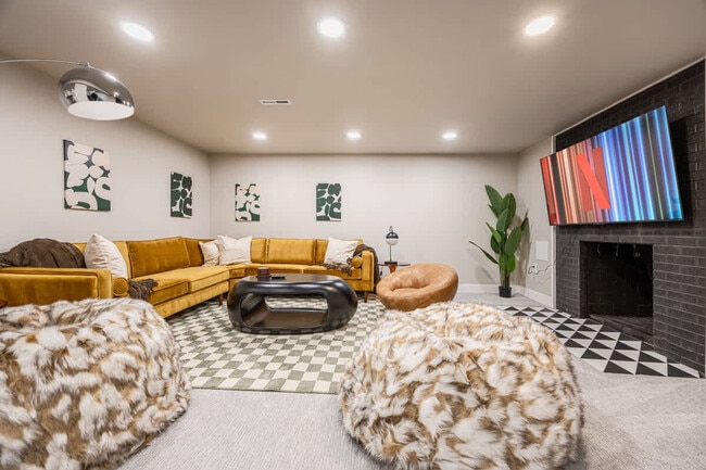 Photo - 12080 W 32nd Dr Unidad SI ID1465706P