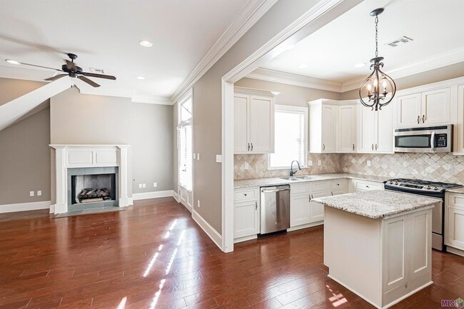 Photo - 755 Boxelder Dr