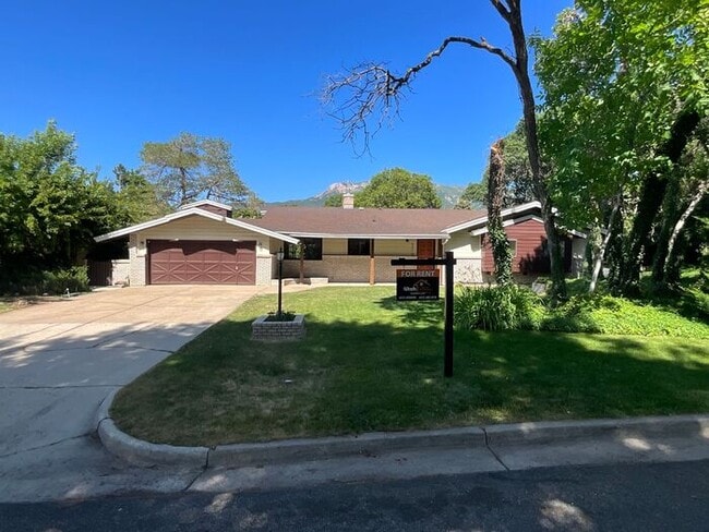 4 bdrm 3 bth plus a Den/office Home 2 Car ... - 4 bdrm 3 bth plus a Den/office Home 2 Car ...