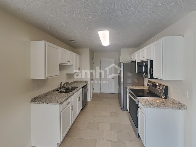 Photo - 651 Crescent Rd